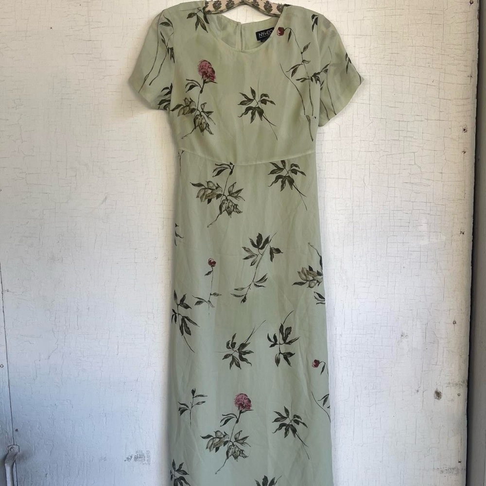 2000s NY&CO green and pink floral babydoll maxi